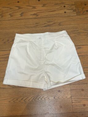 Hilary Macmillan BNWT White High-Waist Shorts 12